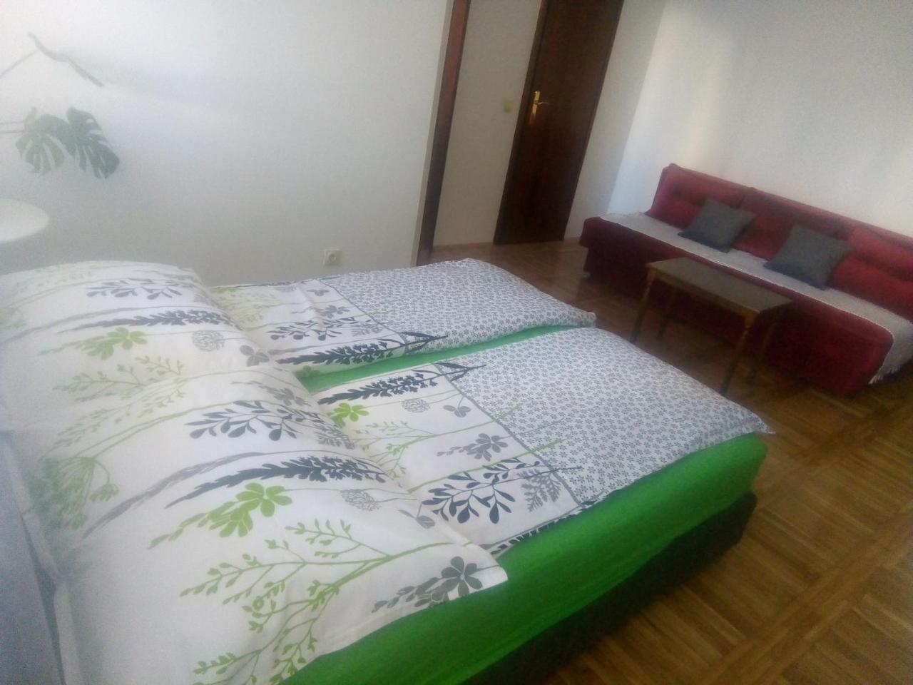 Ivana Center Nowy Sad Zewnętrze zdjęcie